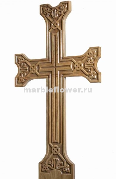 18 Крест намогильный дубовый светлый Хачкар